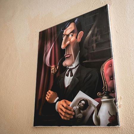 Sherlock Holmes Hostel Баку Екстер'єр фото