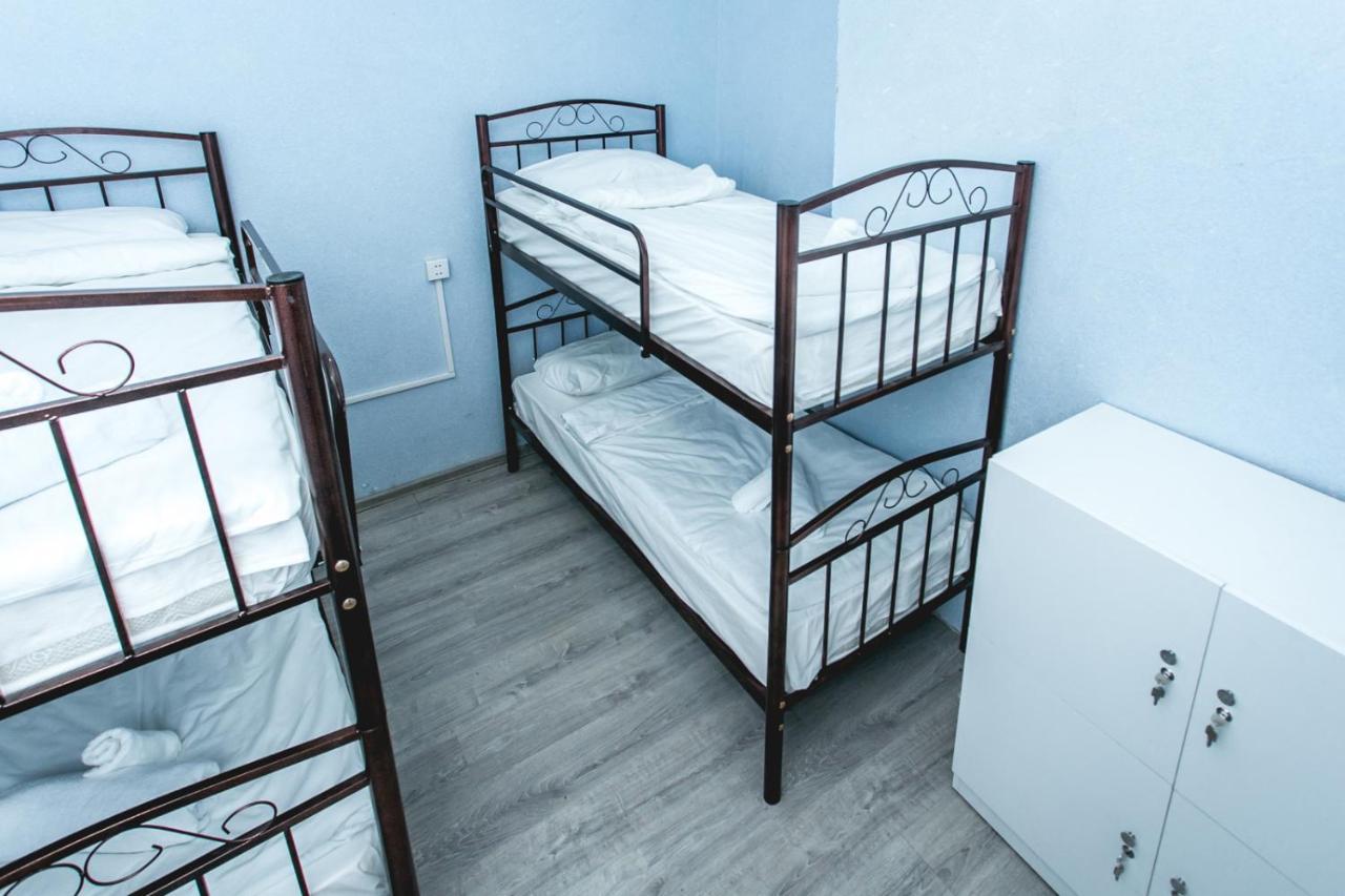 Sherlock Holmes Hostel Баку Екстер'єр фото