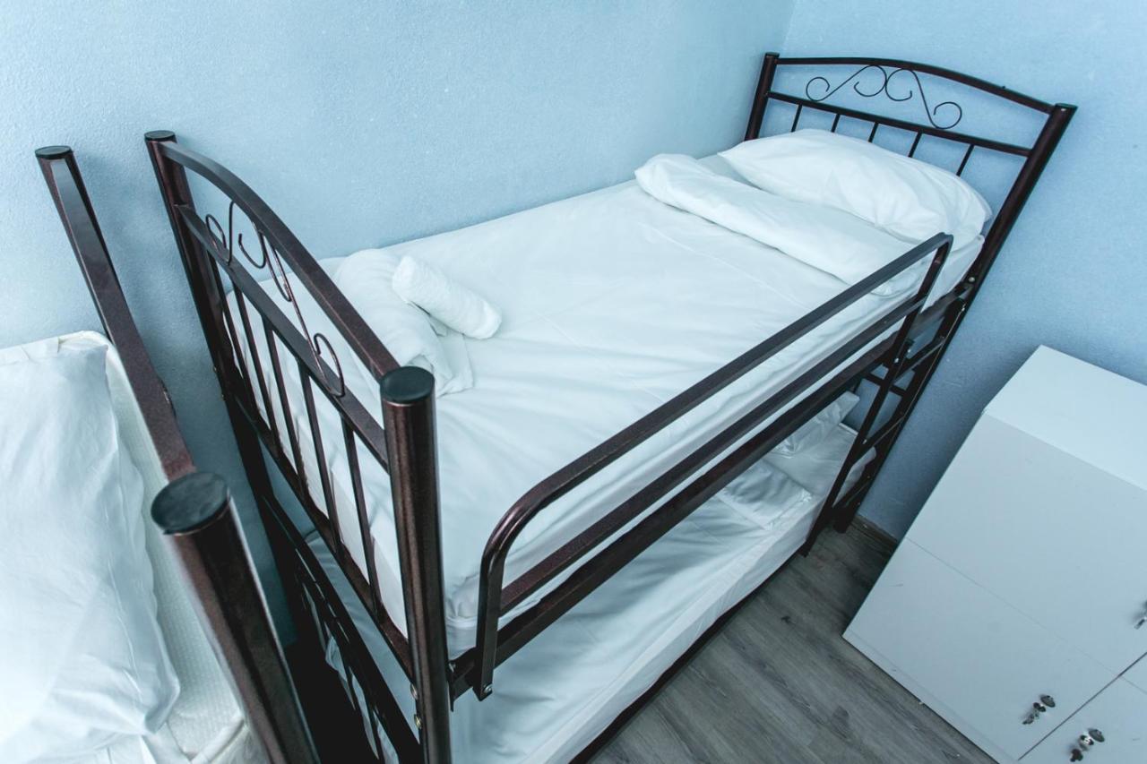 Sherlock Holmes Hostel Баку Екстер'єр фото