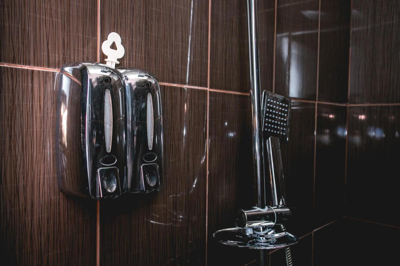 Sherlock Holmes Hostel Баку Екстер'єр фото