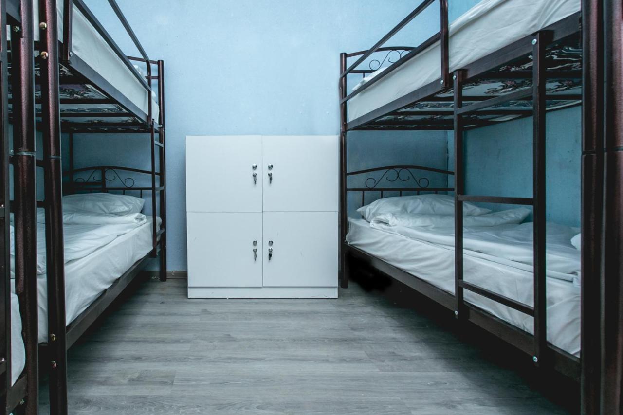 Sherlock Holmes Hostel Баку Екстер'єр фото